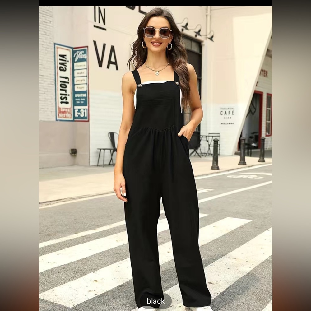 Woman’s black overalls XL